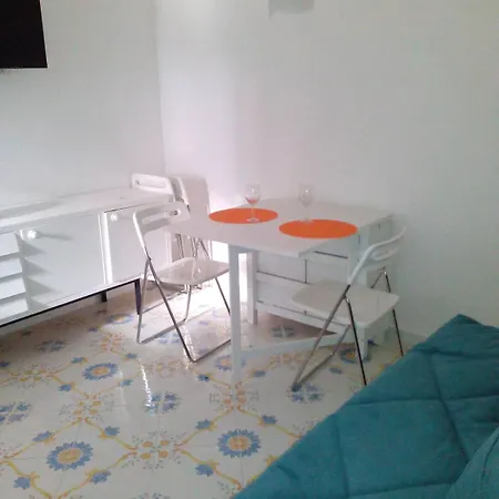Ensemble: Casa Con Giardino