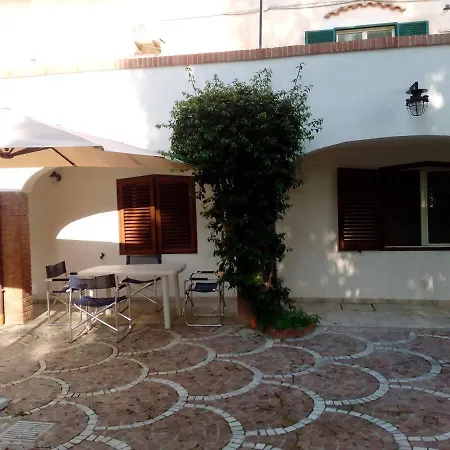 Apartamento Ensemble: Casa Con Giardino Procida