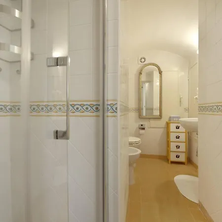Ensemble: Casa Con Giardino