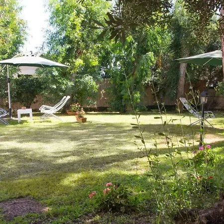 Ensemble: Casa Con Giardino
