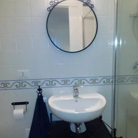 Apartamento Ensemble: Casa Con Giardino Procida